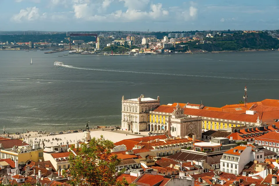 Praça do Comércio and the Tagus estuary seen from the hill above the Baixa